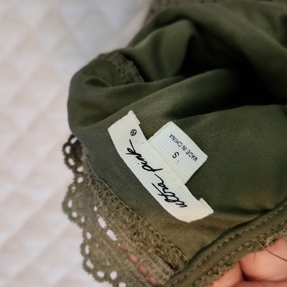 Ultra Pink Womens Green Bell Sleeve Blouse - Picture 3 of 6